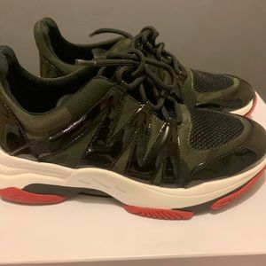 Steve Madden sneakers